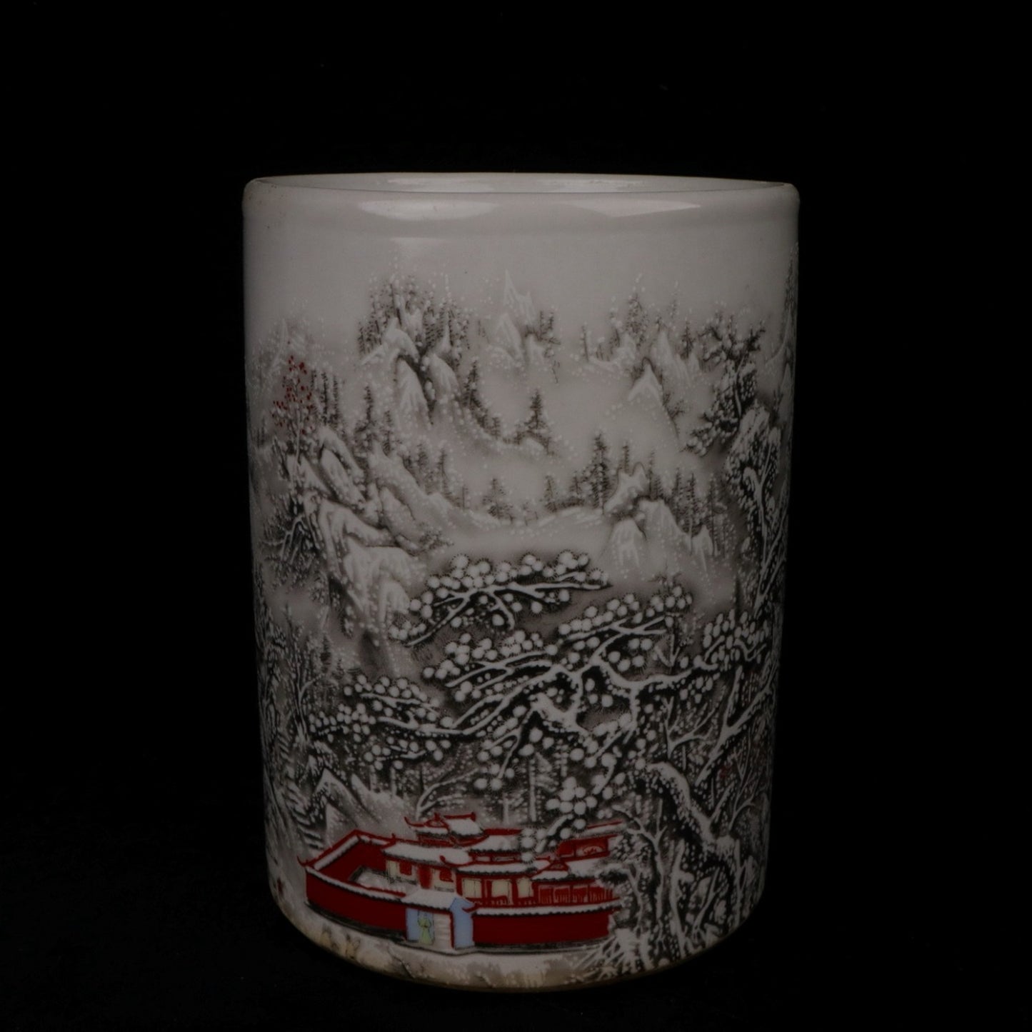 Pink snow patterned pen holder