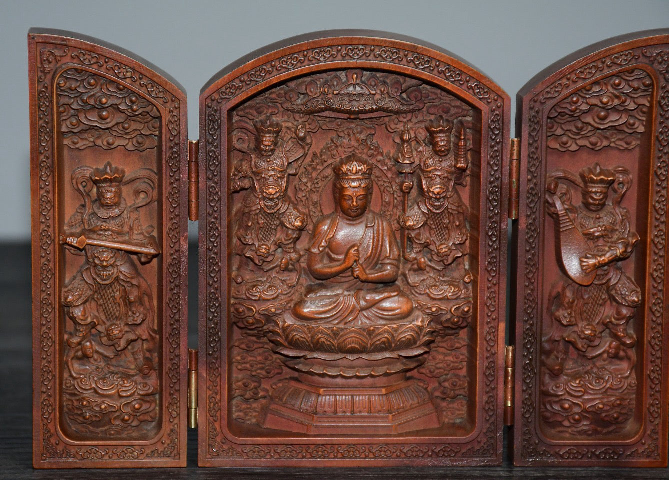 Small leaved boxwood flat three open Guanyin ornaments