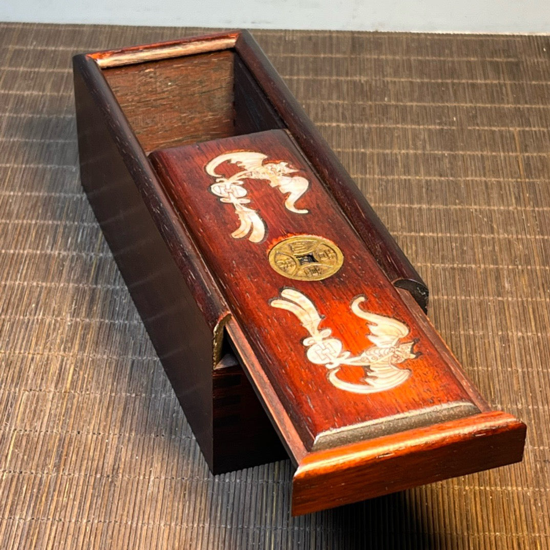 Ancient Chinese blood sandalwood inlaid with shell carving rectangular storage box, jewelry box