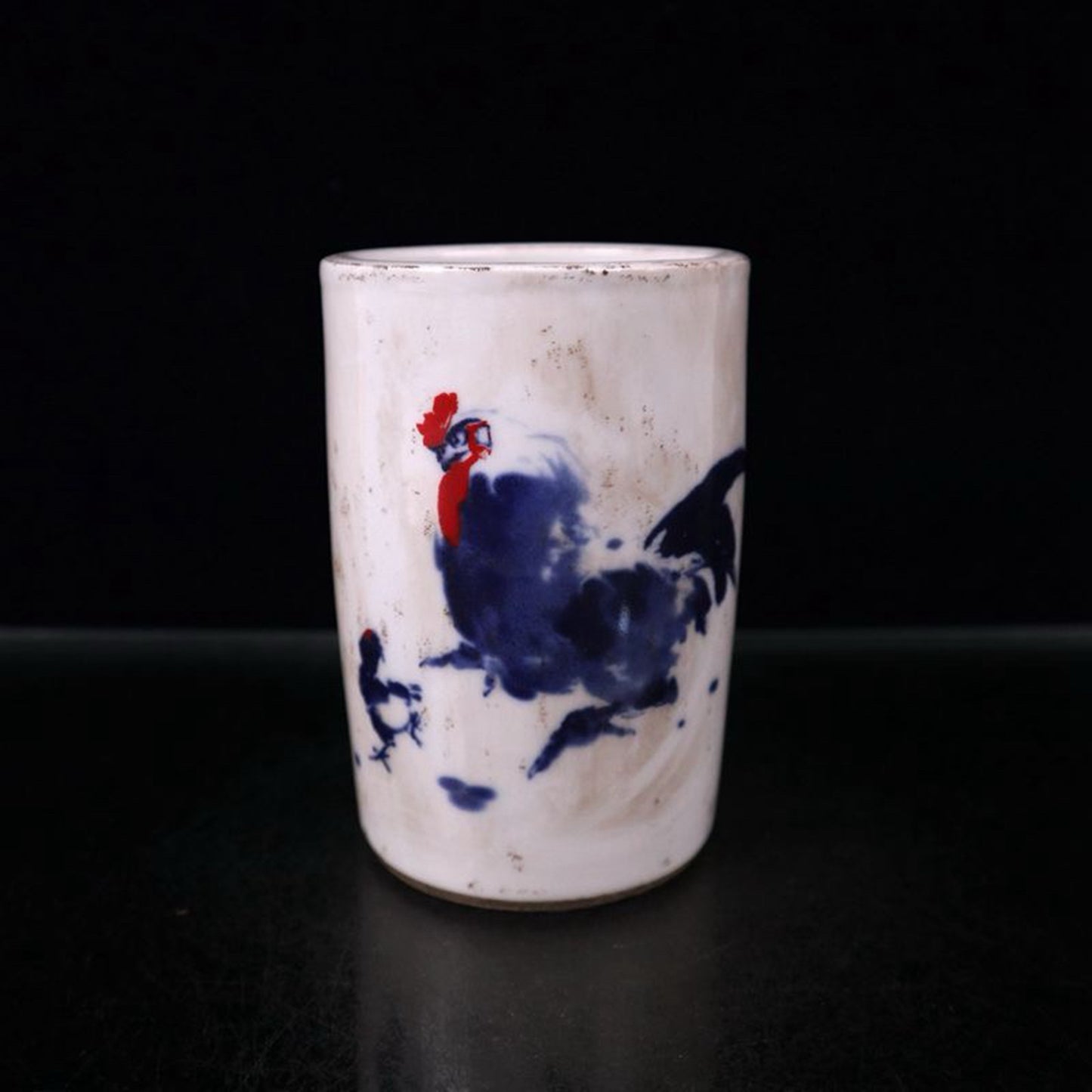 Blue and white enamel red brocade chicken pattern pen holder