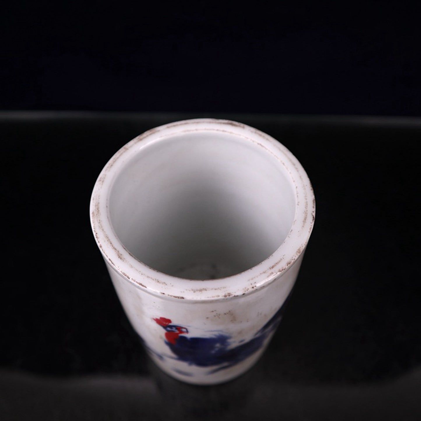 Blue and white enamel red brocade chicken pattern pen holder