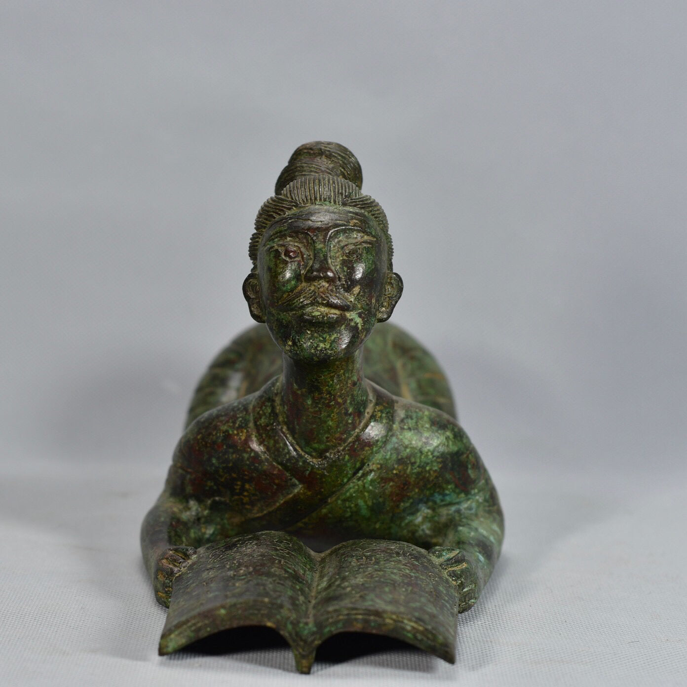 Chinese antique bronze maid