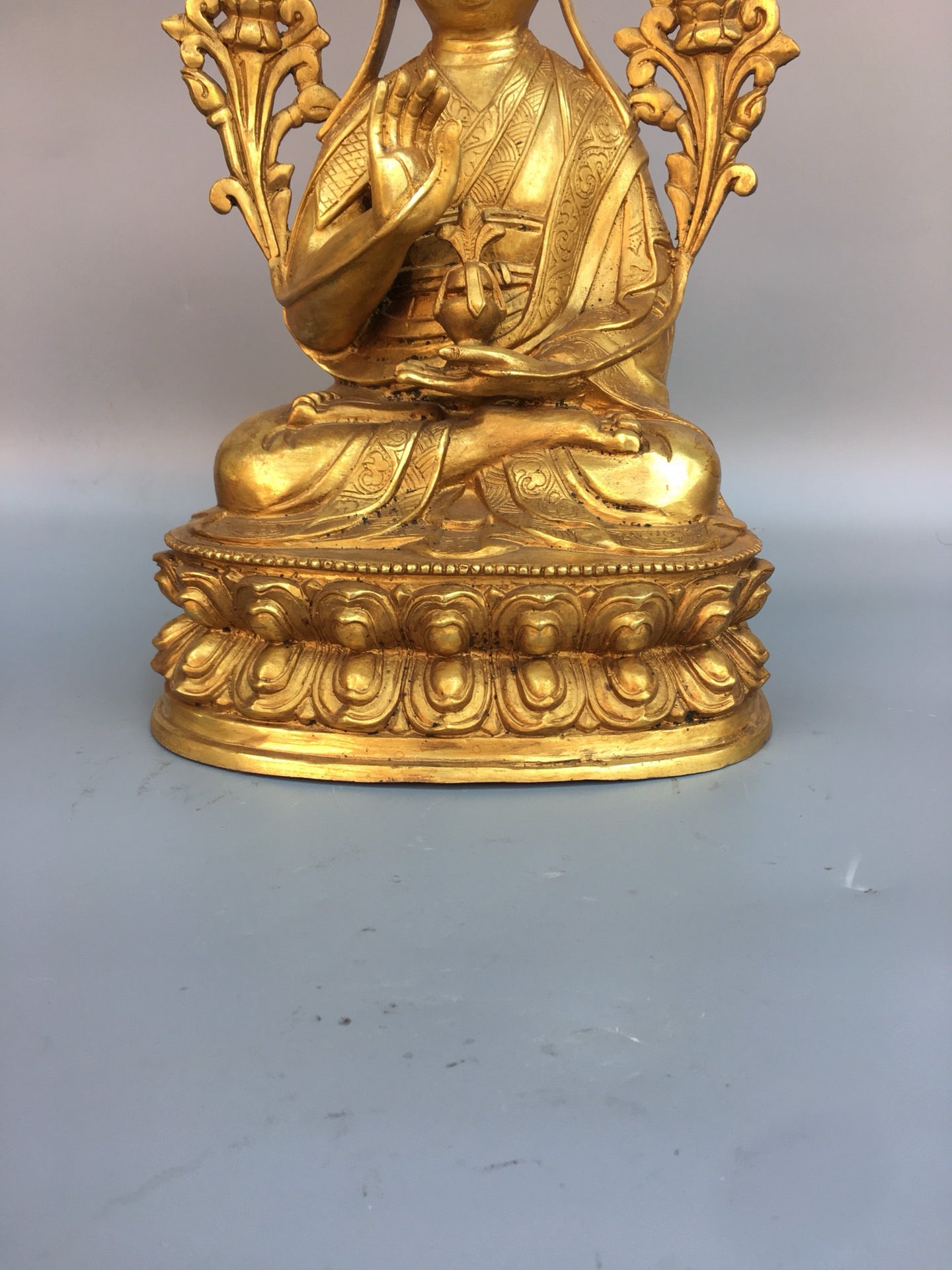 Chinese antique pure copper Bodhisattva statue
