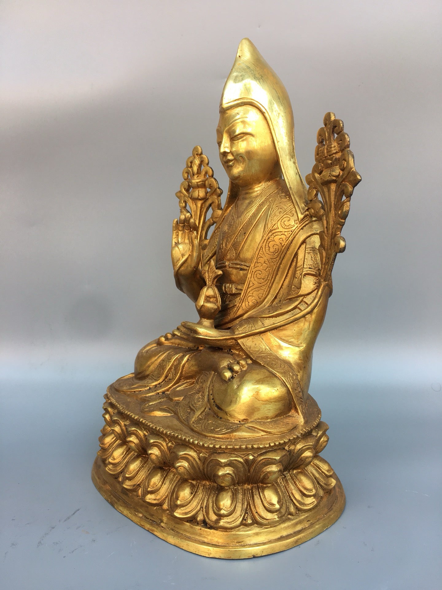 Chinese antique pure copper Bodhisattva statue