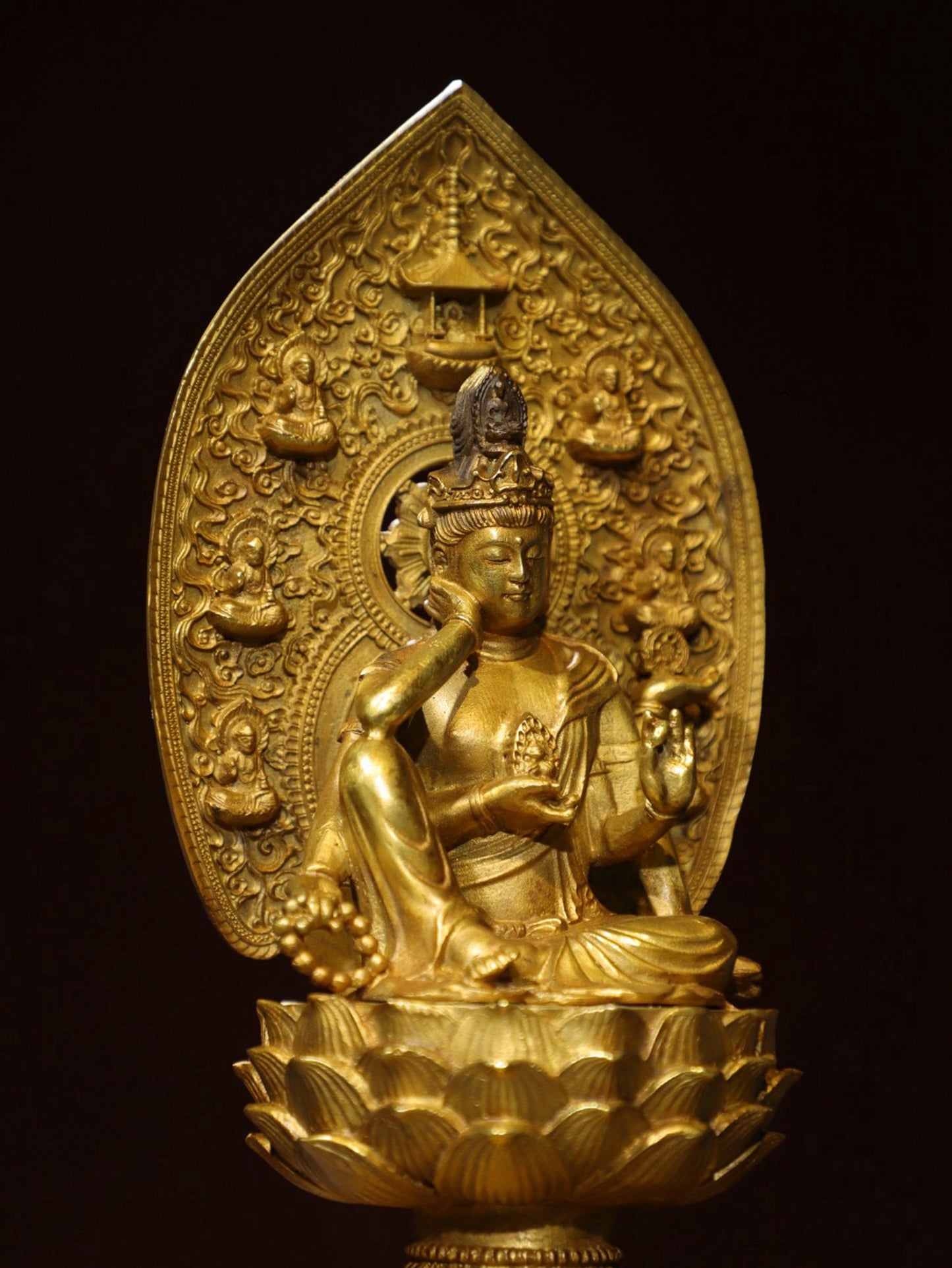 Bronze gilded statue of Guanyin with six arms, Buddha statue