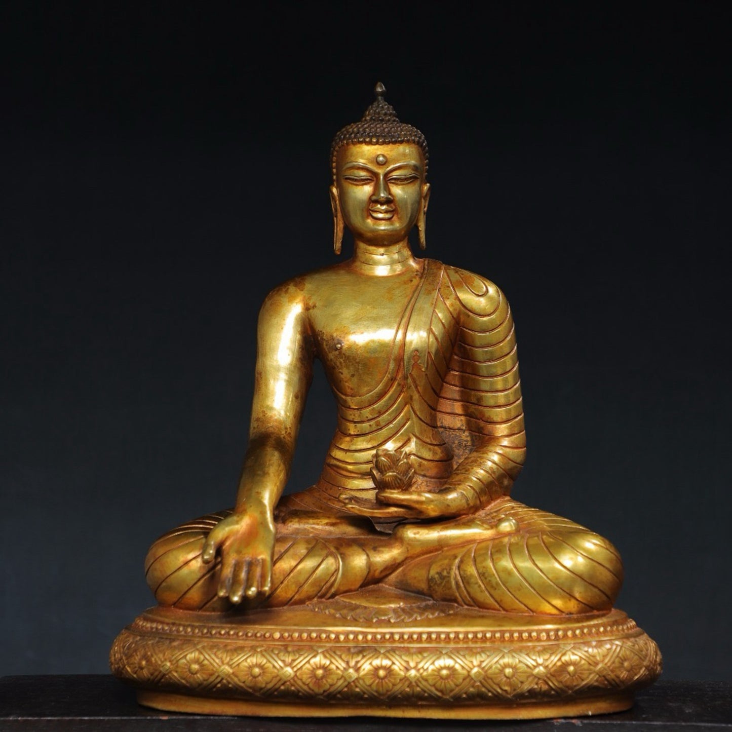Bronze gilded Buddha statue of the Great Sun Tathagata