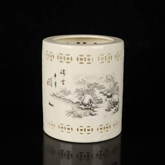 Ceramic hollow ink colored snow landscape landscape pattern pen holder