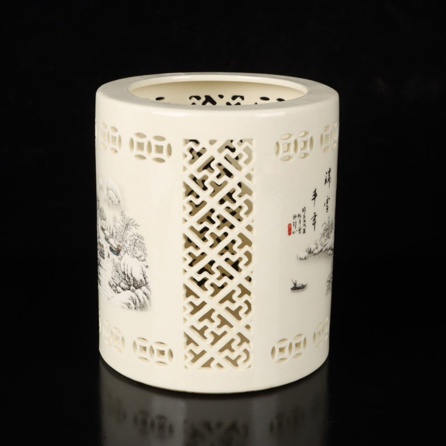 Ceramic hollow ink colored snow landscape landscape pattern pen holder