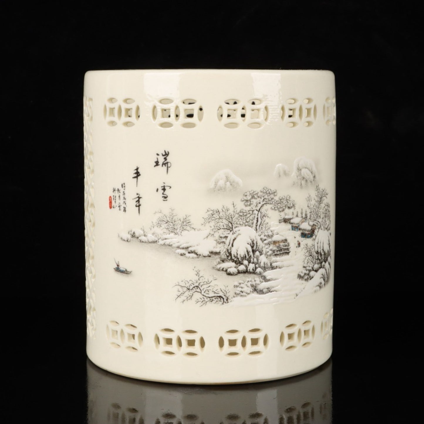 Ceramic hollow ink colored snow landscape landscape pattern pen holder