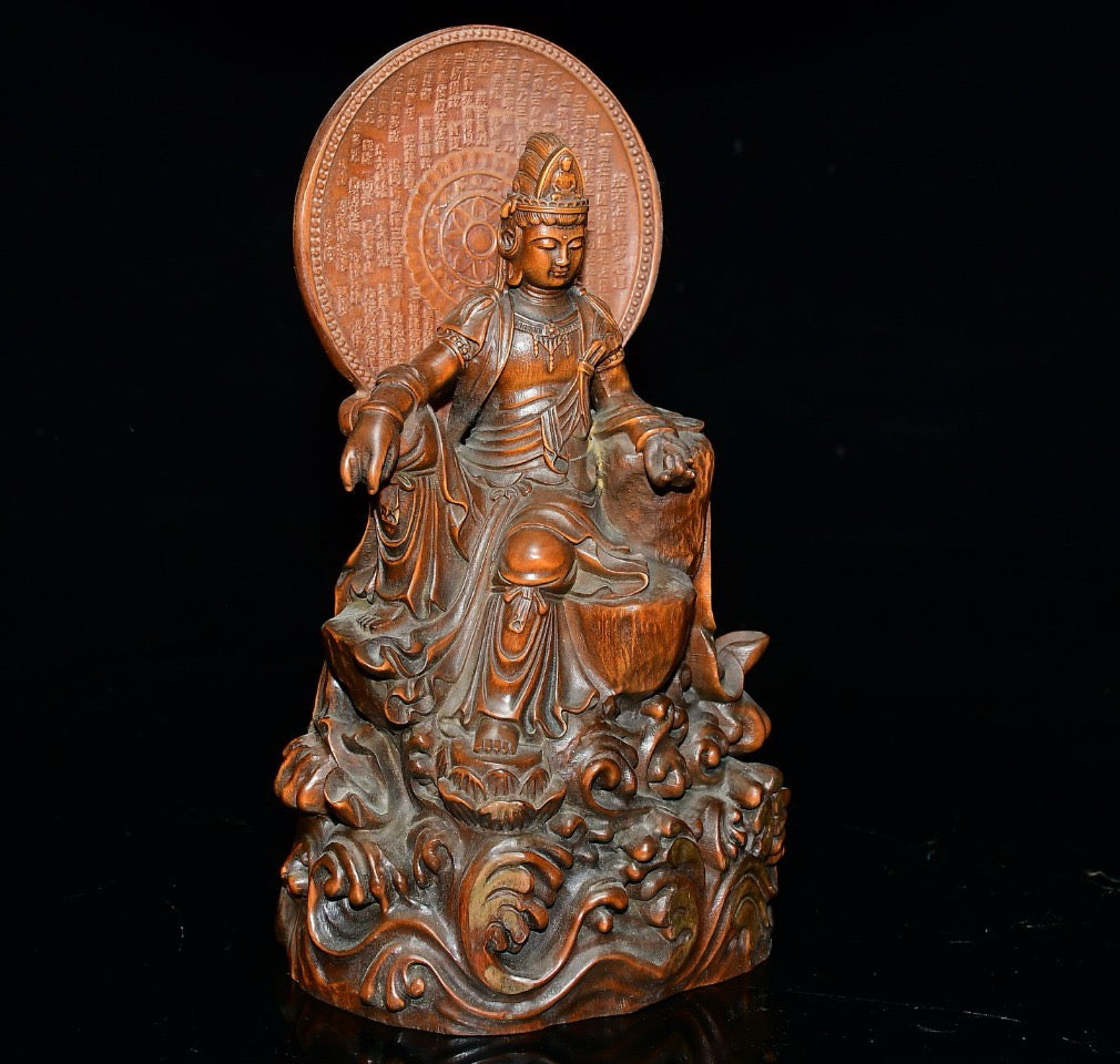 Small leaved boxwood free Guanyin ornament