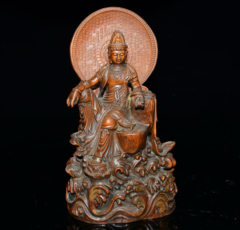 Small leaved boxwood free Guanyin ornament