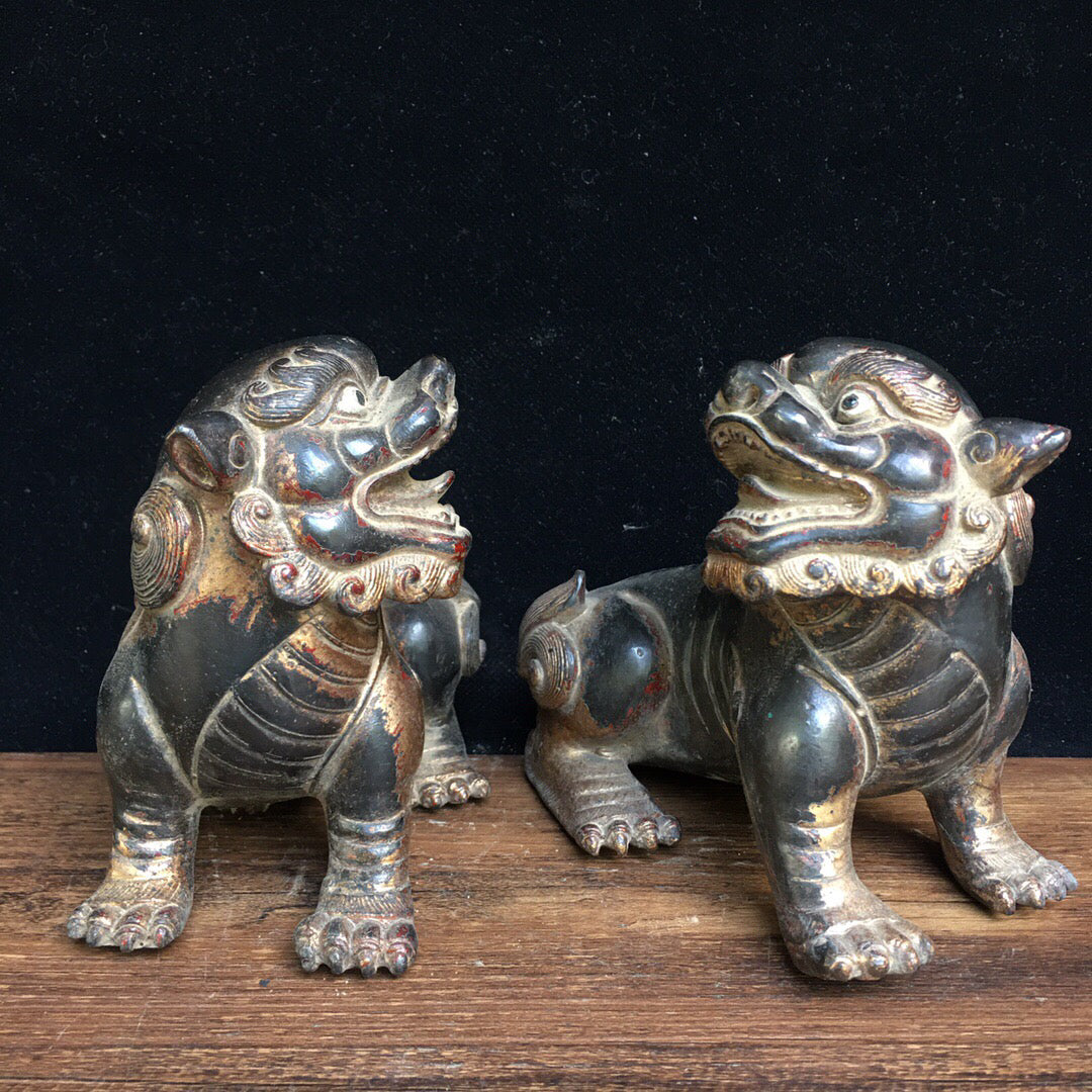 Chinese antique pure copper lion