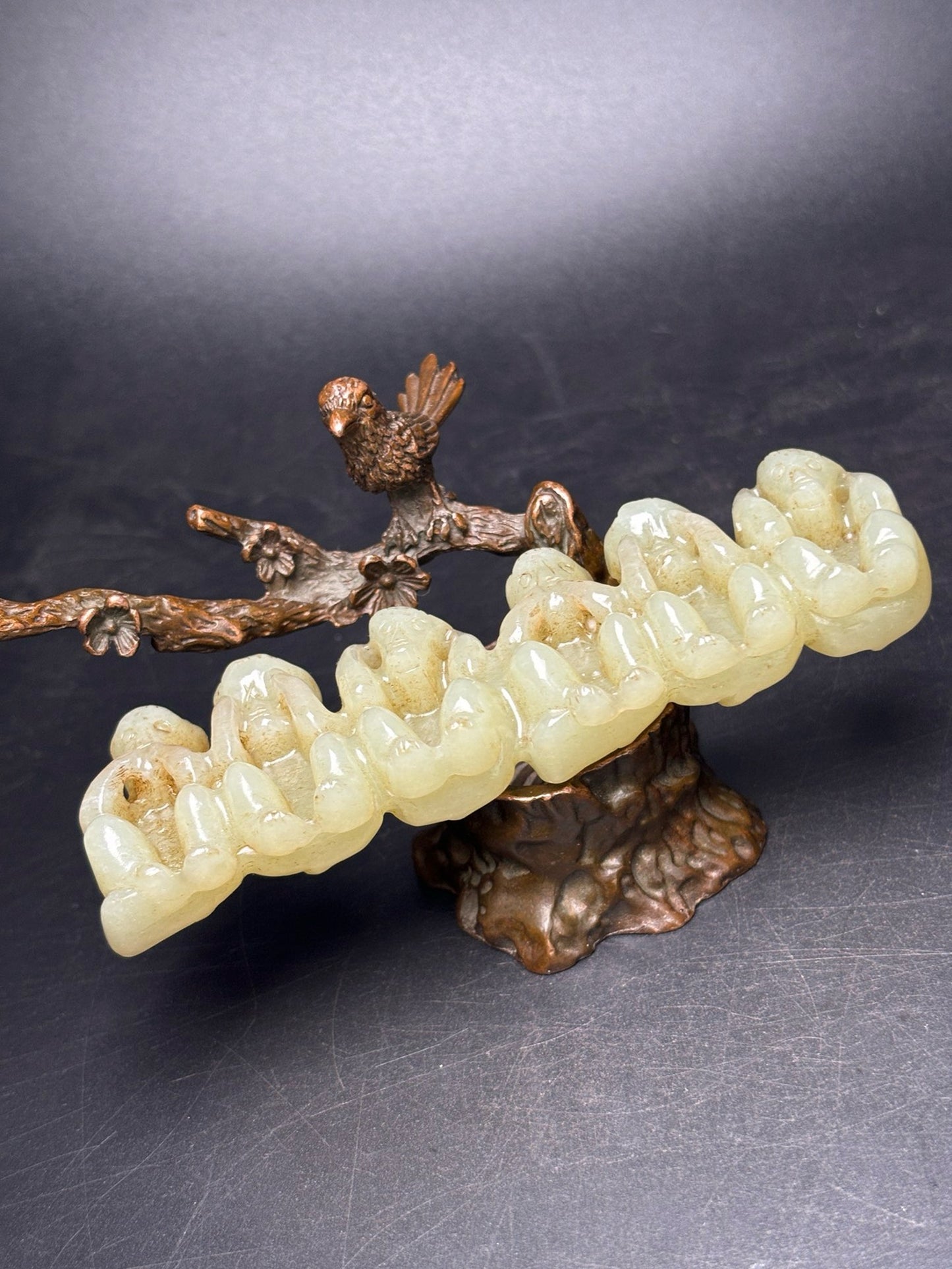 Chinese antique exquisite Hotan Jade pen holder