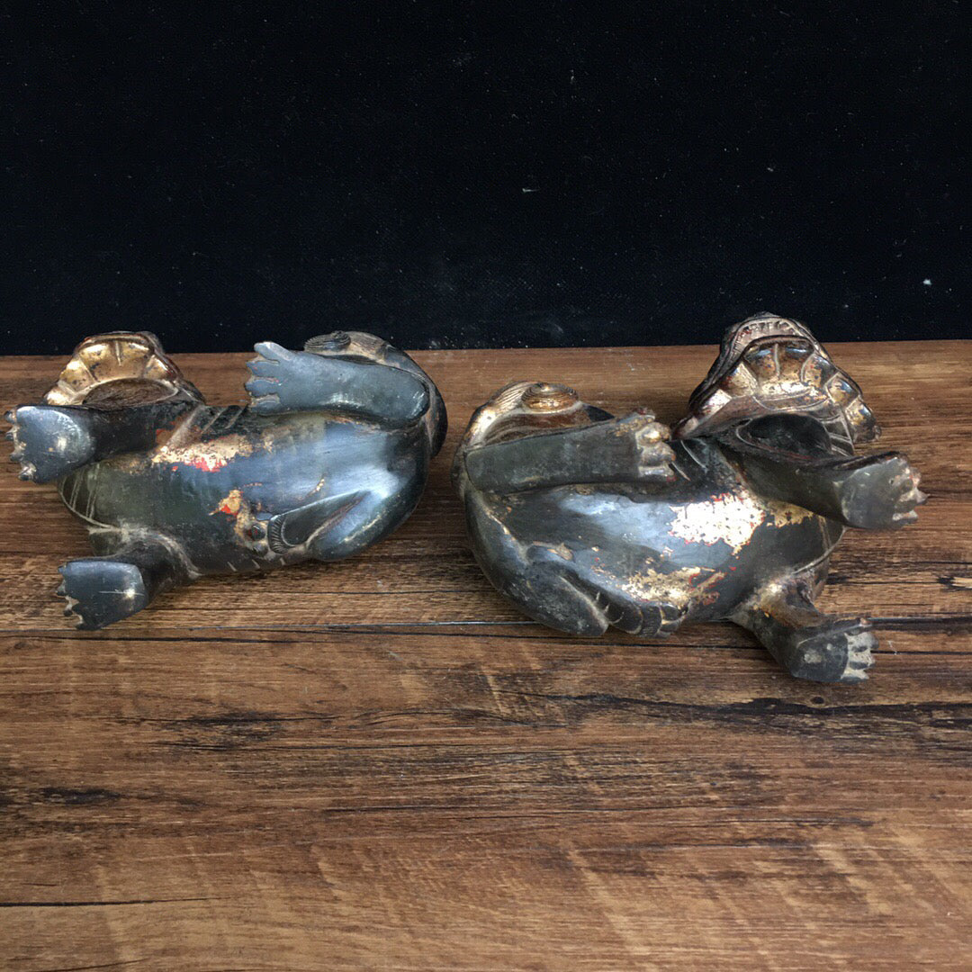 Chinese antique pure copper lion