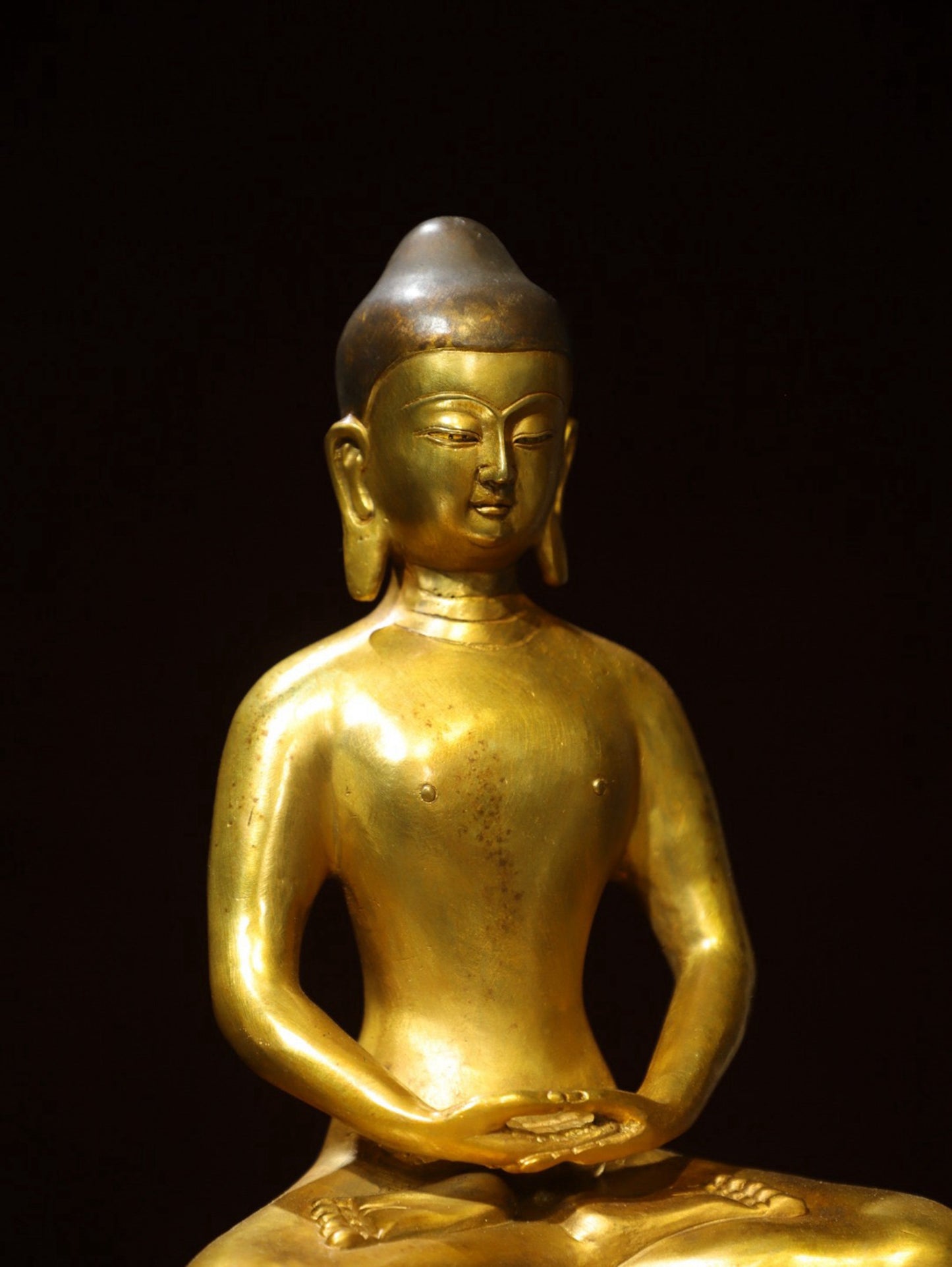 Bronze gilded Buddha statue of Shakyamuni