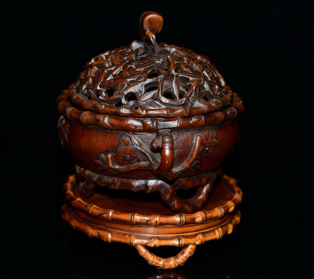 Small leaved boxwood and bamboo leaf three-layer incense burner ornament