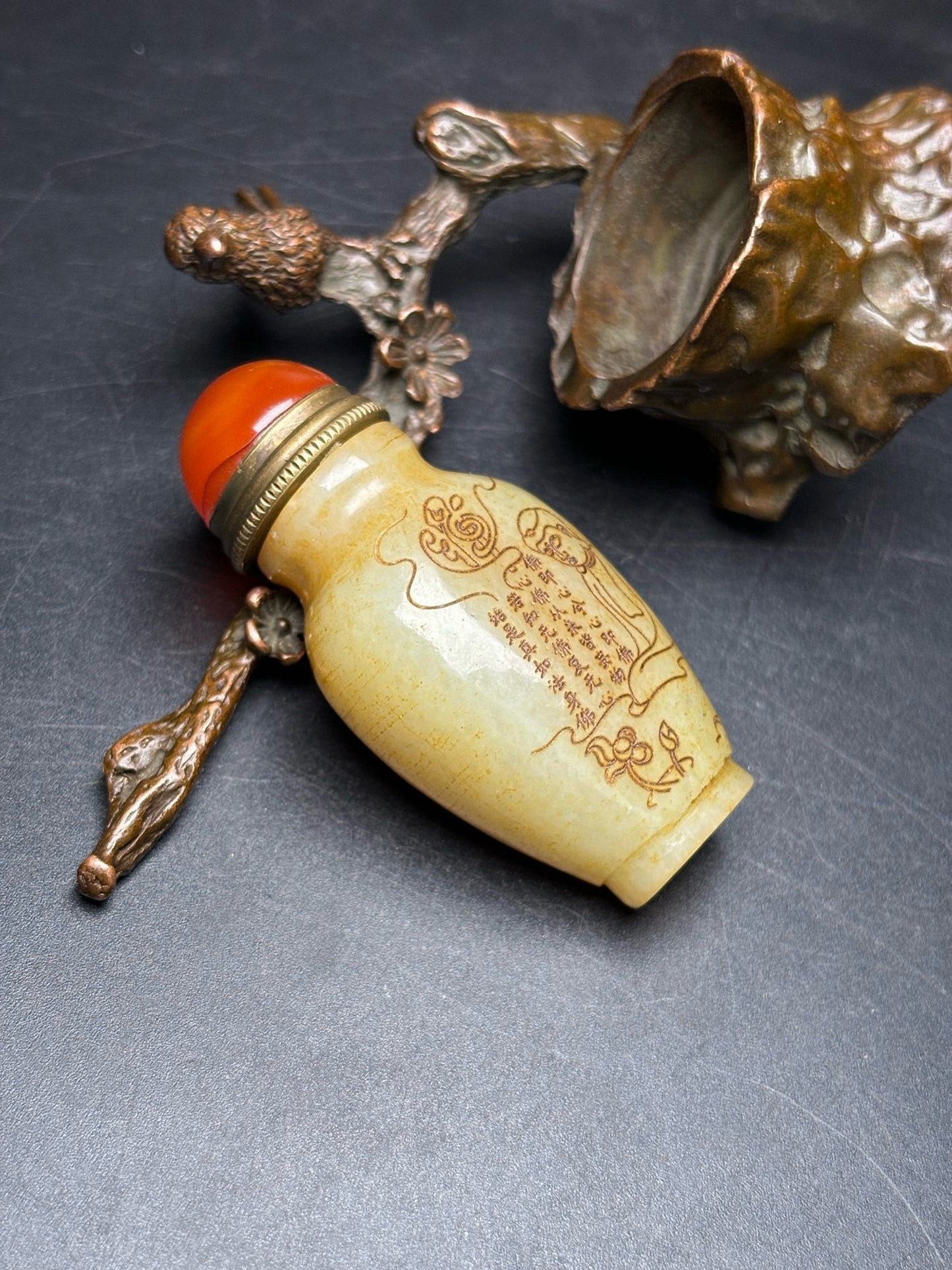 Chinese antique exquisite Hotan Jade snuff bottle