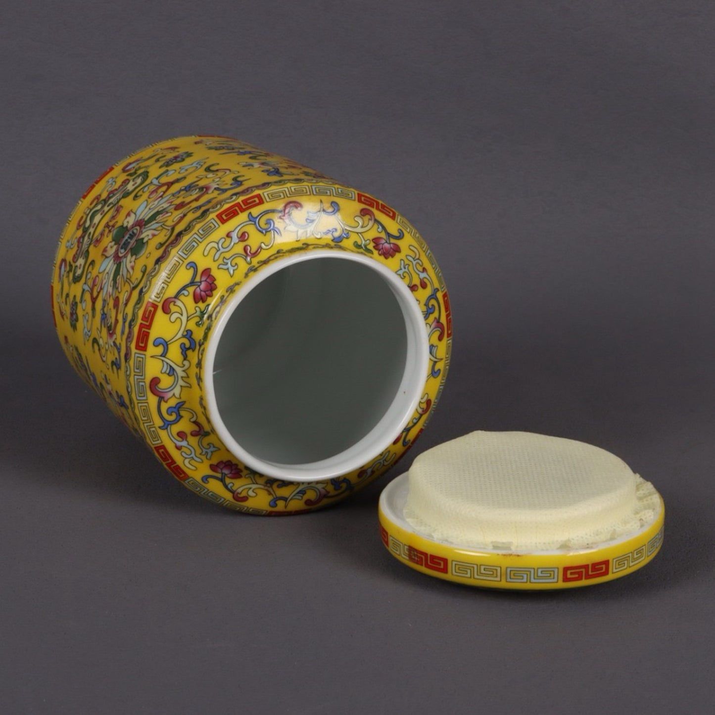 Emperor Yellow Glazed Enamel Colored Flower Blessing Pattern Tea Tube
