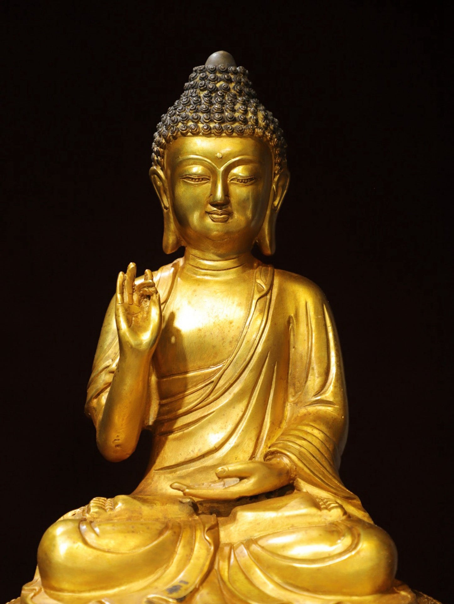 Bronze gilded Buddha statue of the Great Sun Tathagata