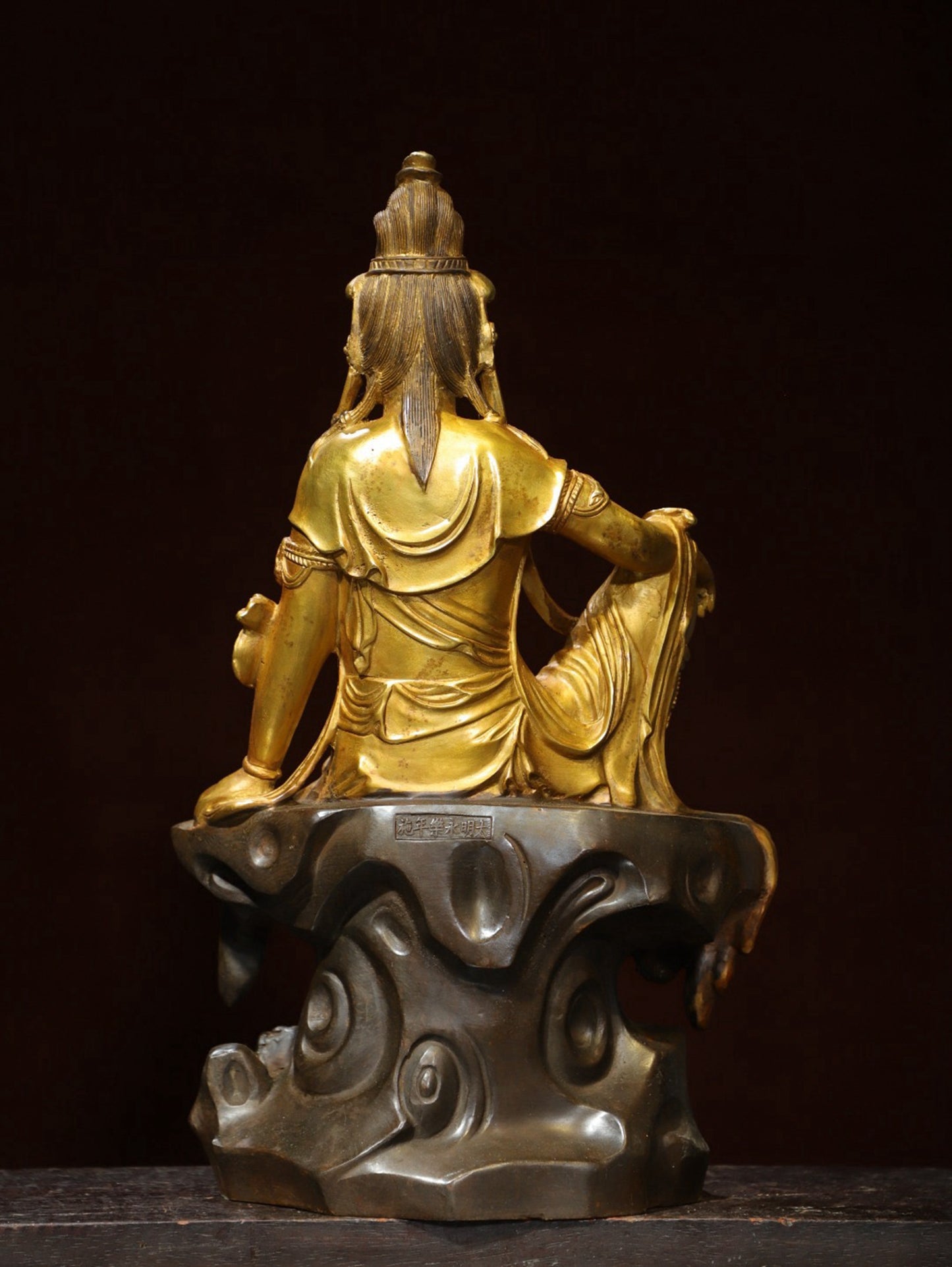 Bronze gilded statue of the Free Guanyin Buddha