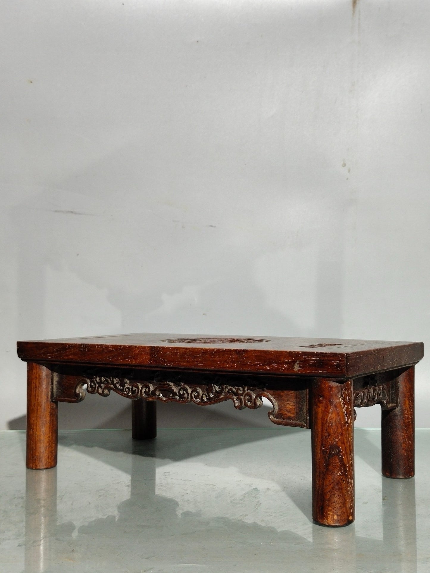 Hua Li Mu Zhao Cai Jin Bao Xiao Kang Table
