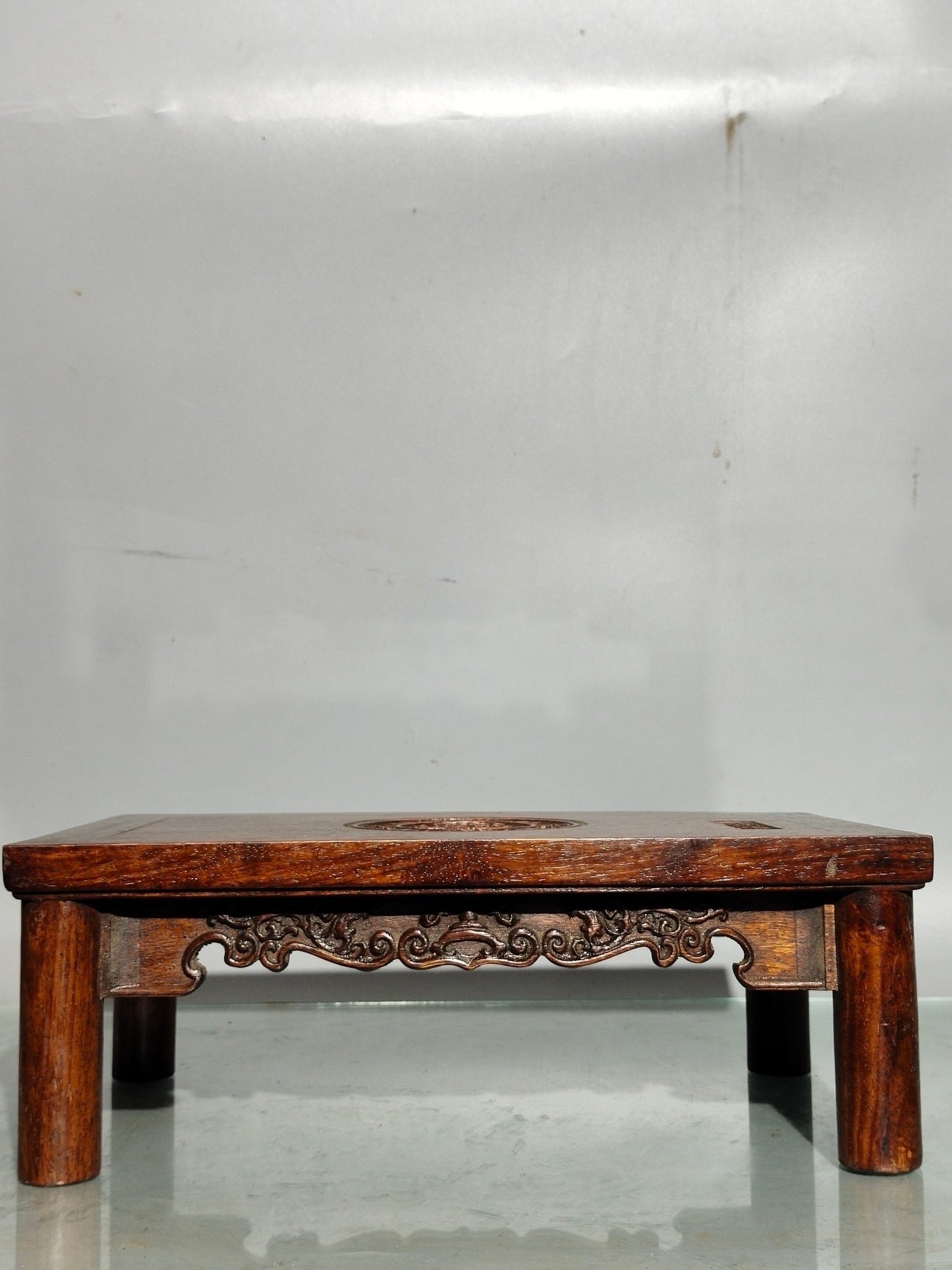 Hua Li Mu Zhao Cai Jin Bao Xiao Kang Table