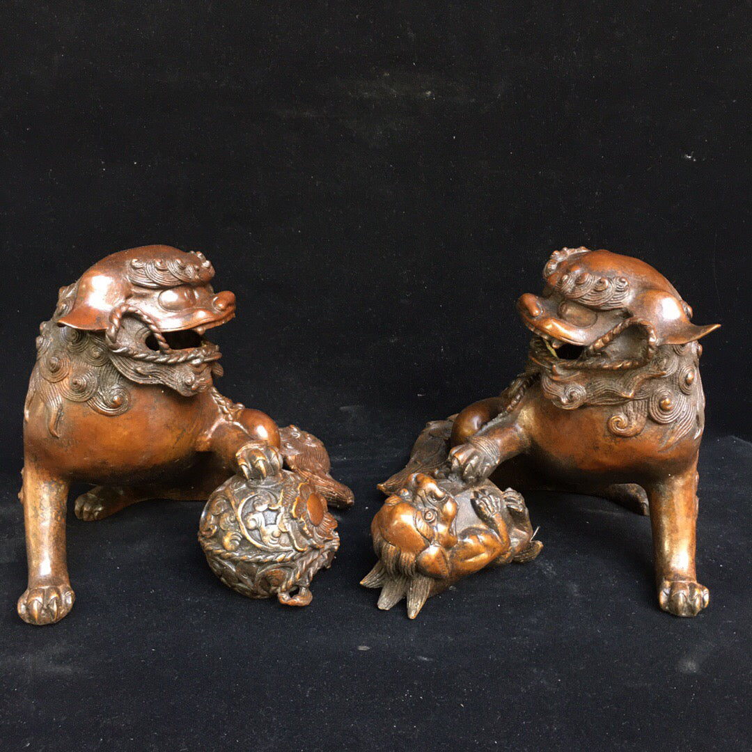Chinese antique pure copper lion