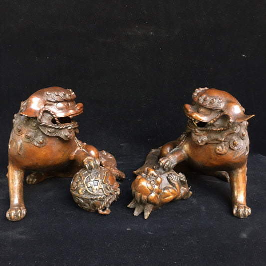 Chinese antique pure copper lion