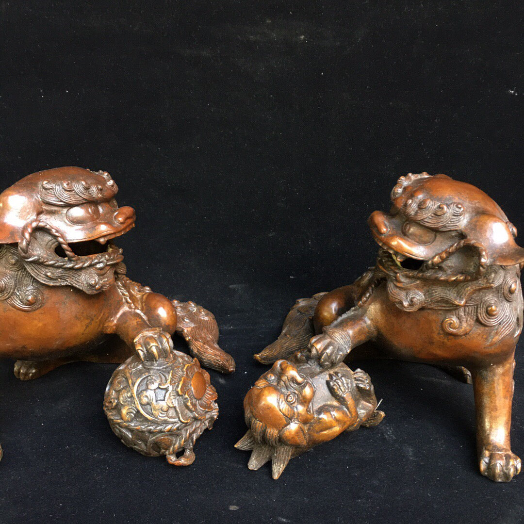 Chinese antique pure copper lion