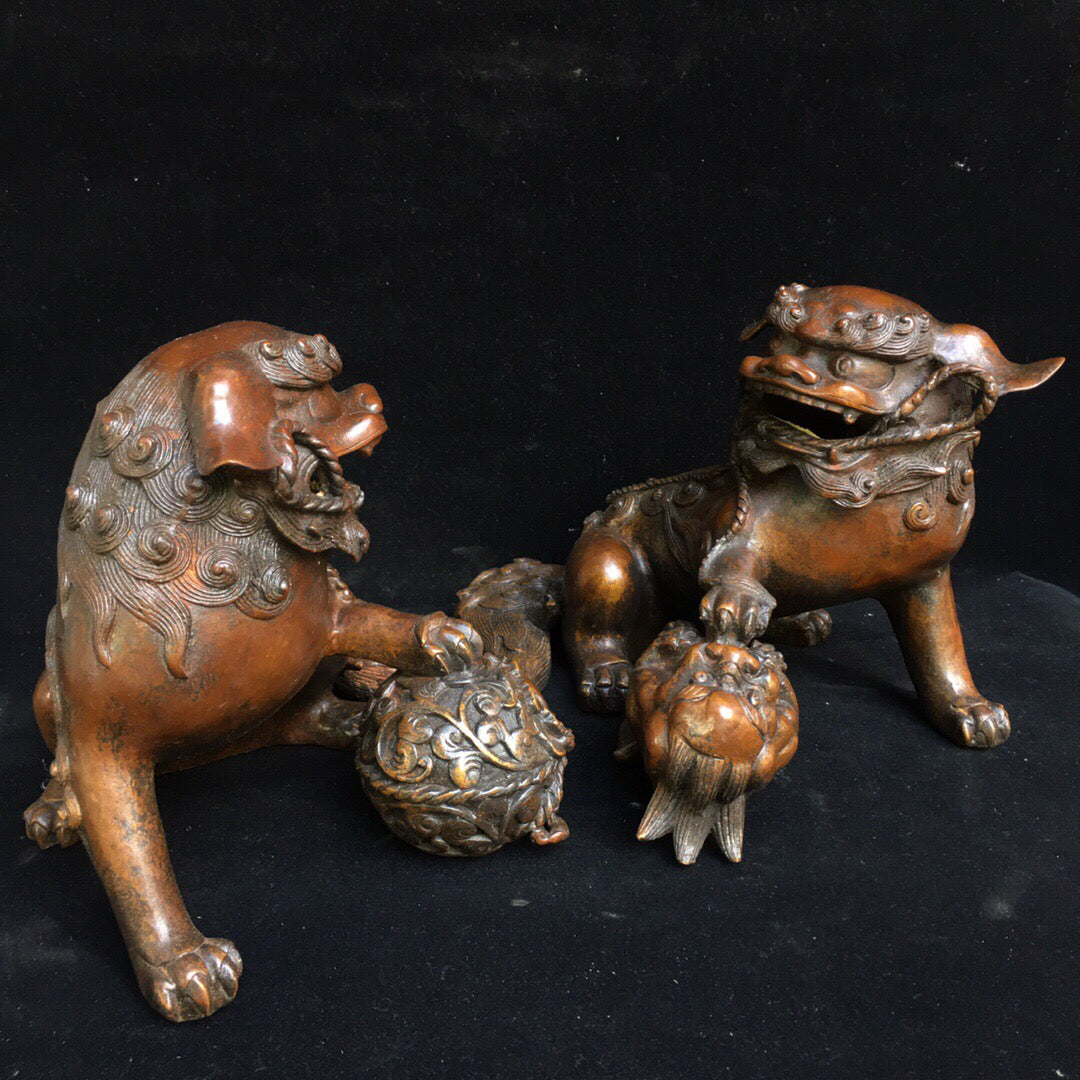 Chinese antique pure copper lion