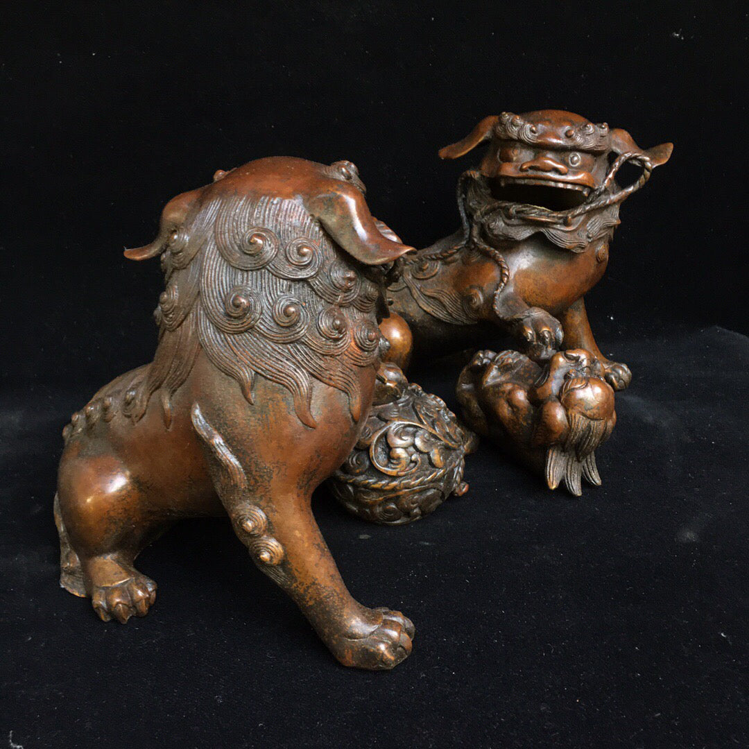 Chinese antique pure copper lion