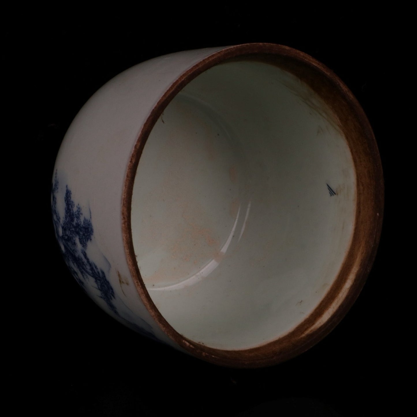 Blue and white withered in autumn, small ginseng jar with landscape patterns