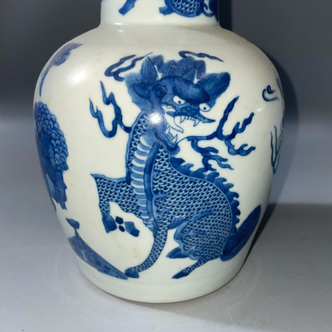Chinese Antique Beast Tianqiu Bottle