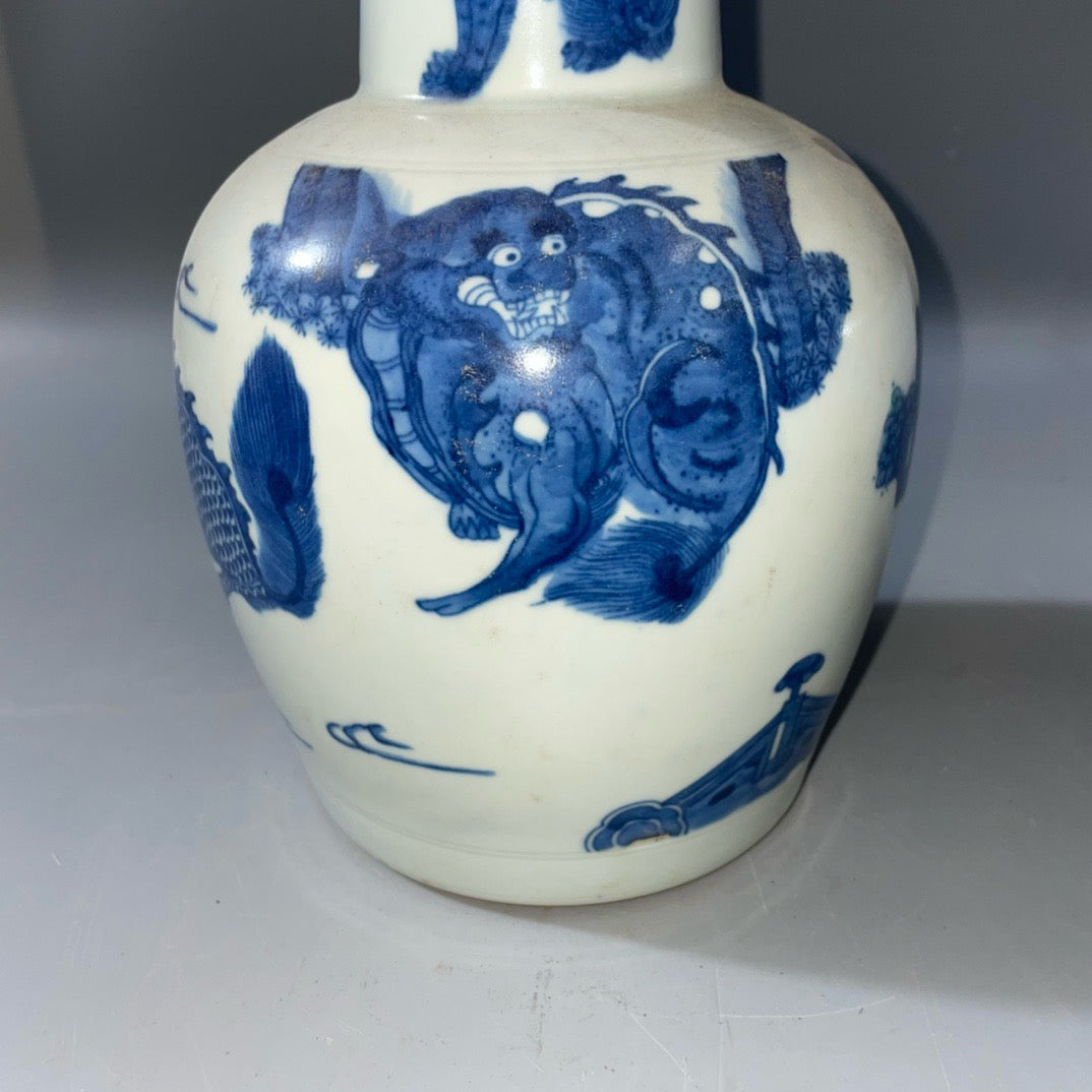 Chinese Antique Beast Tianqiu Bottle