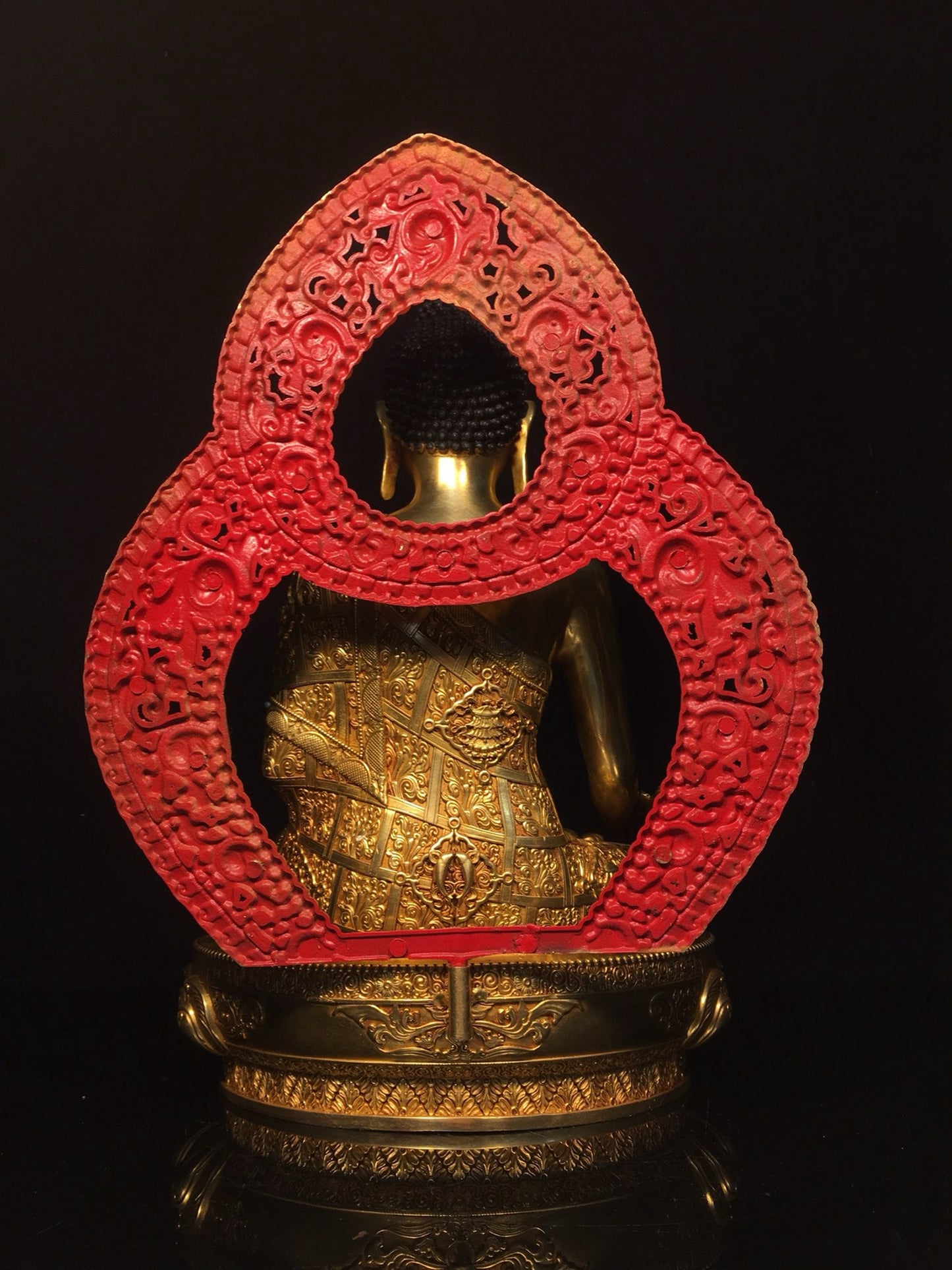 Bronze gilded statue of Shakyamuni Buddha