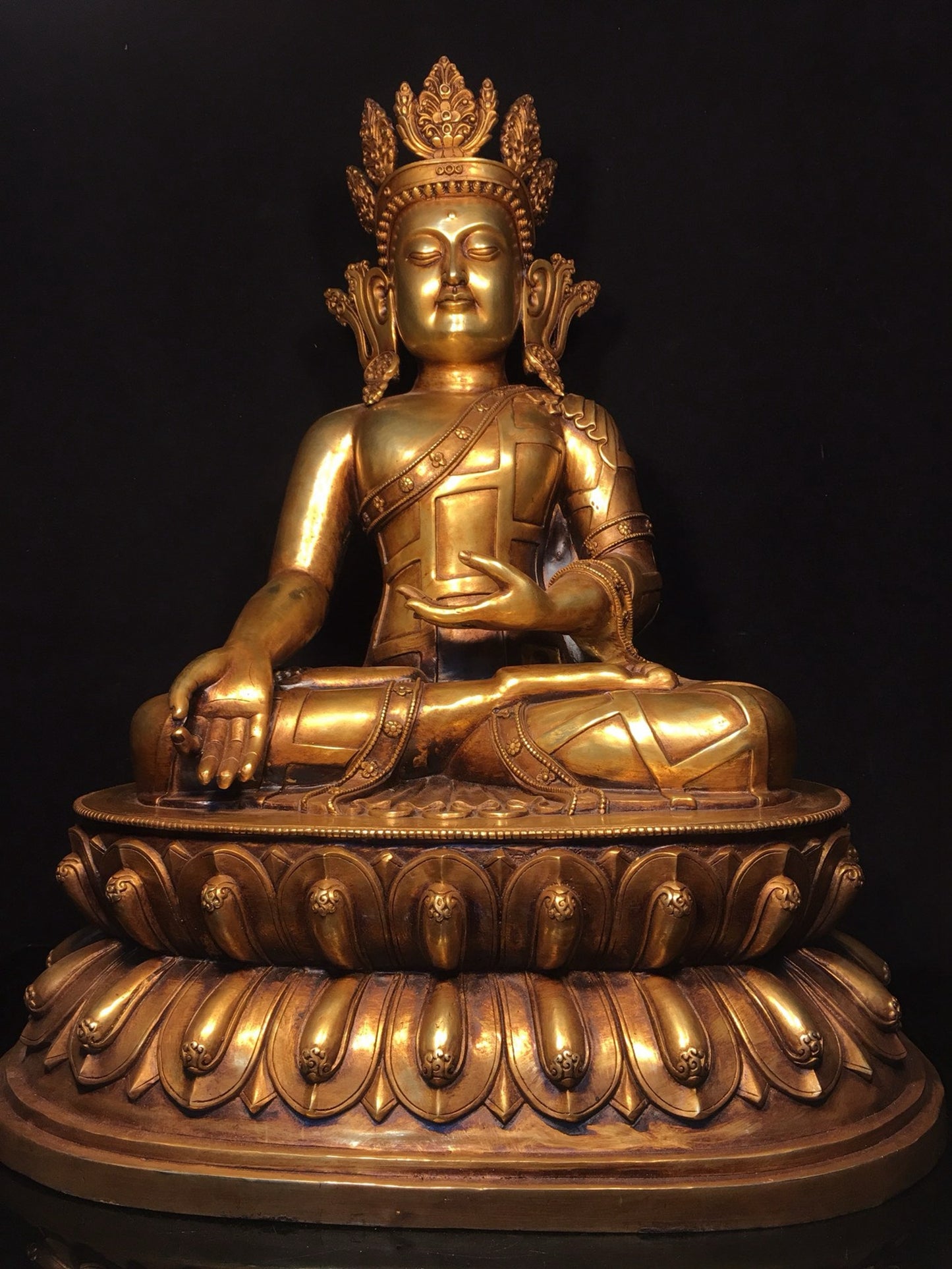 Bronze gilded statue of Guanyin Bodhisattva