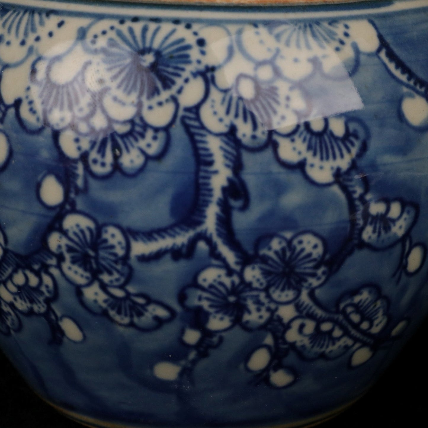Blue and white plum blossom patterned lid jar