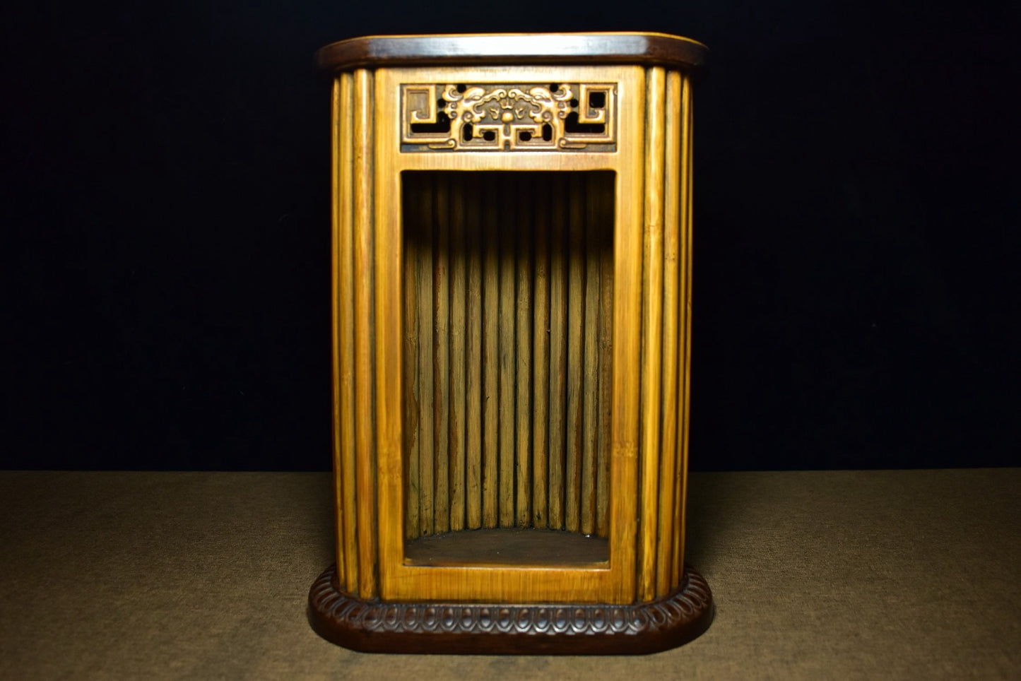 Black sandalwood inlaid carved bamboo spring Buddha niche