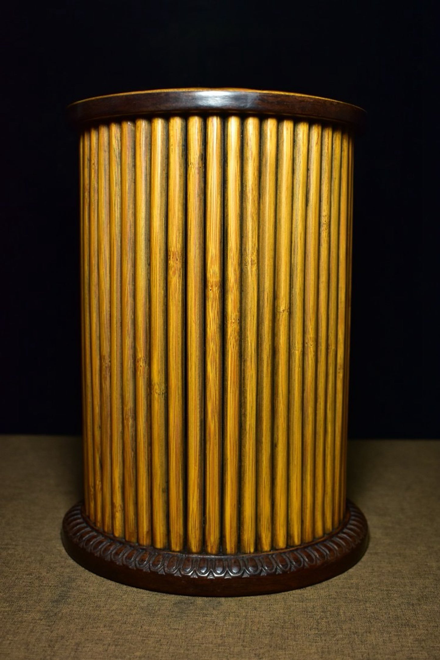 Black sandalwood inlaid carved bamboo spring Buddha niche