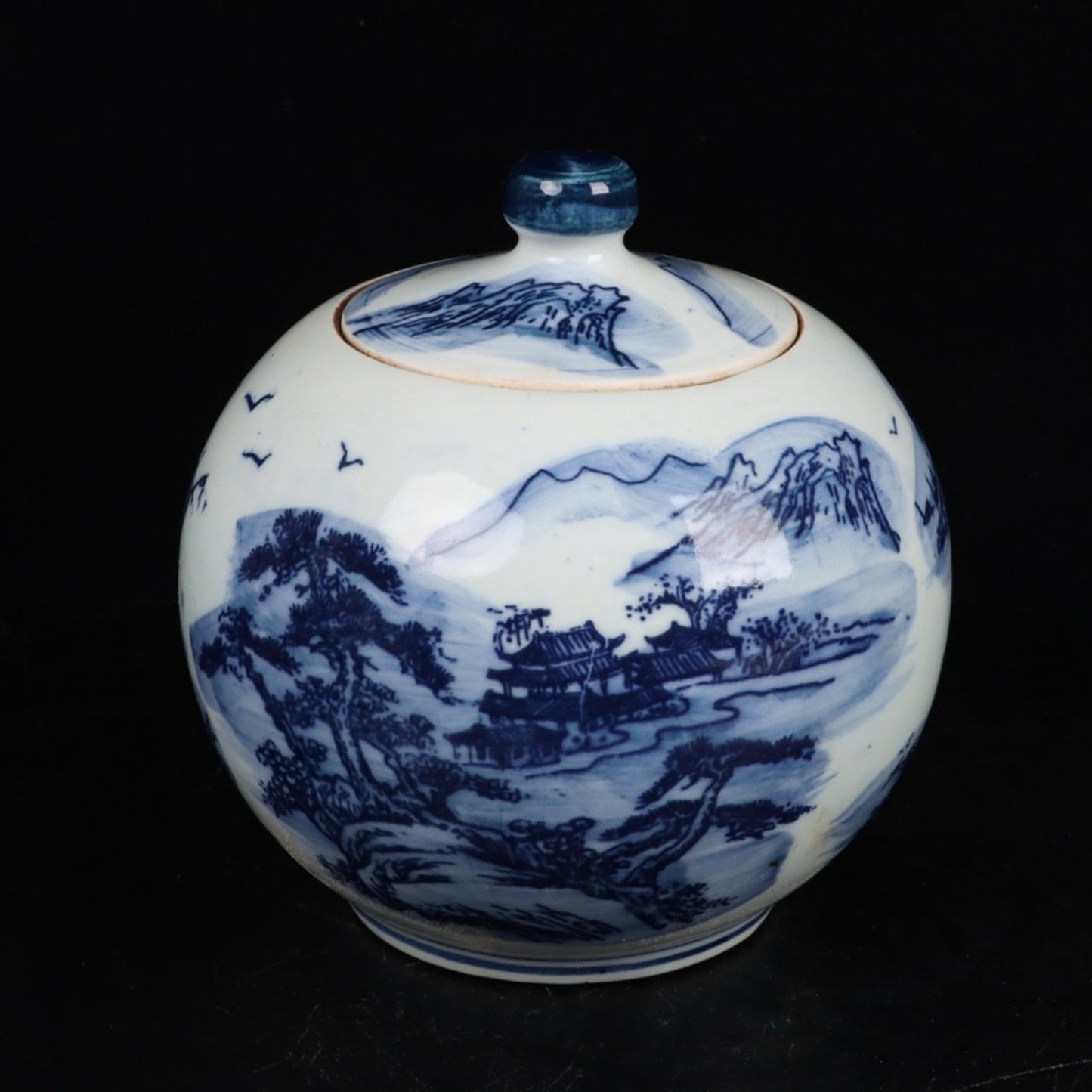 Blue and white landscape patterned apple lid jar