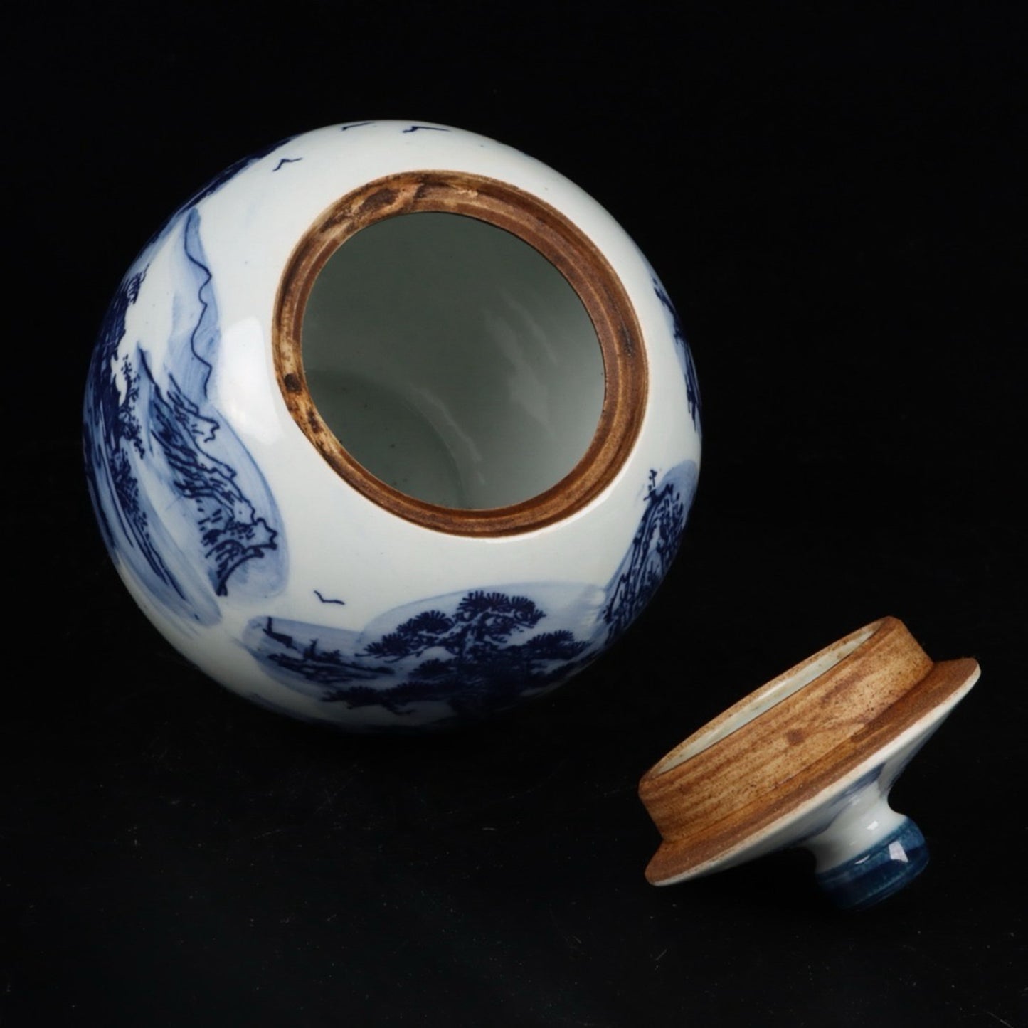 Blue and white landscape patterned apple lid jar