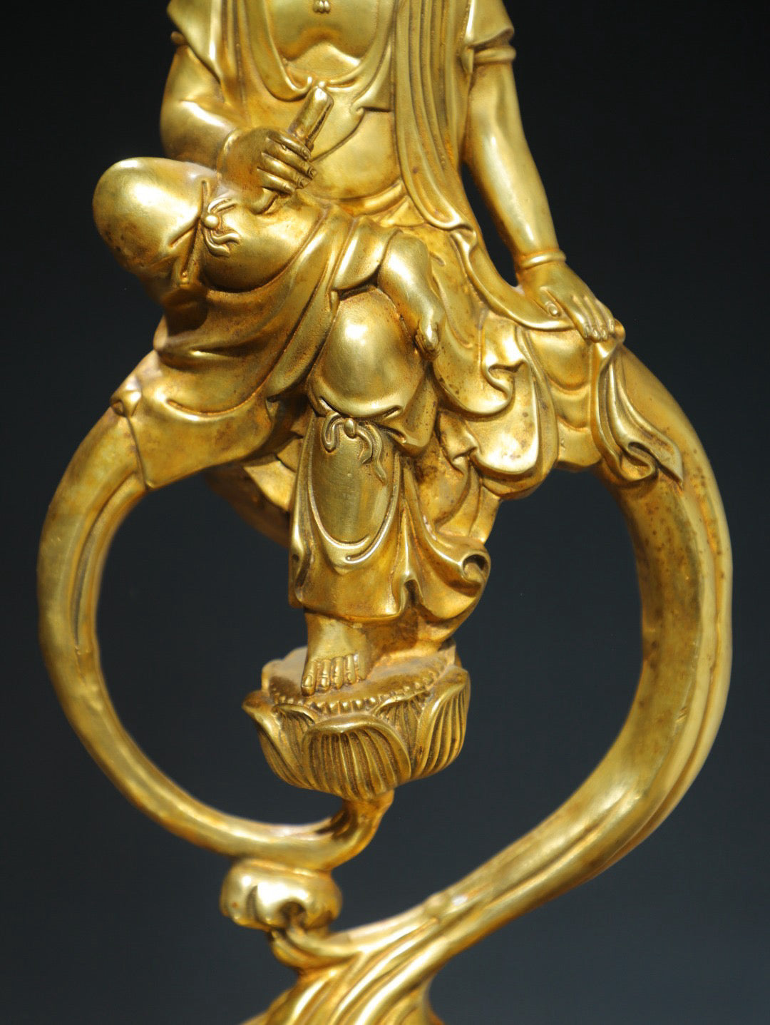 Bronze gilded Guanyin Buddha statue