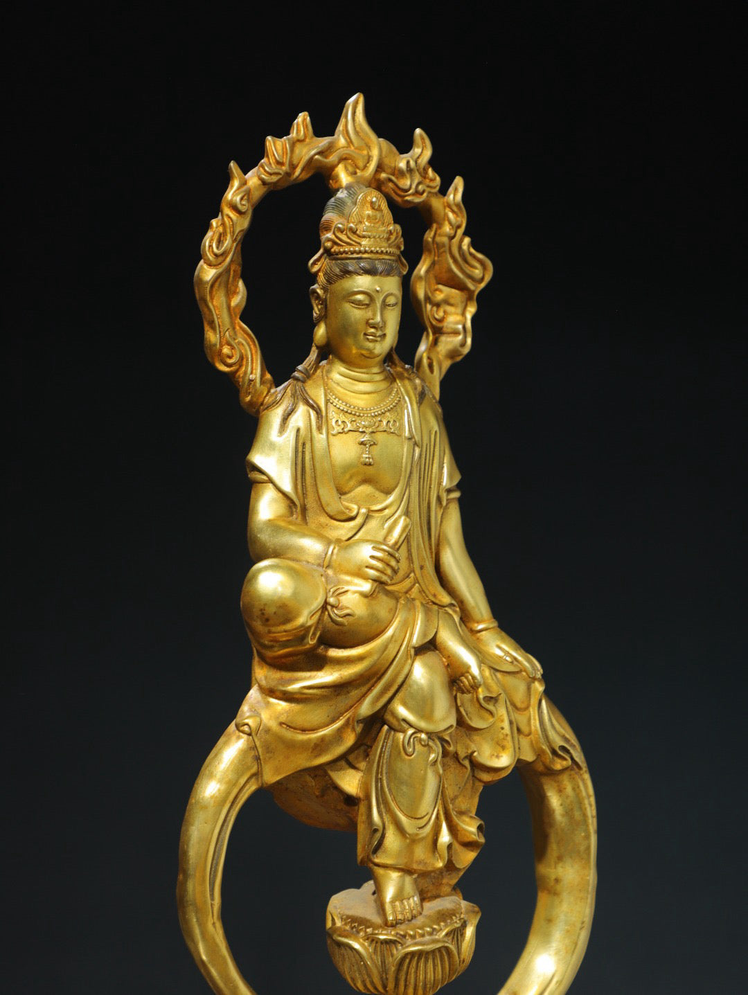 Bronze gilded Guanyin Buddha statue