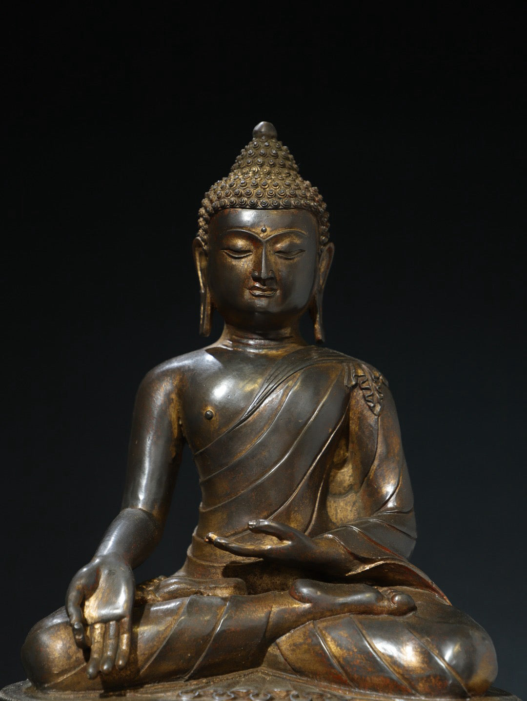 Chinese antique pure copper Buddha statue of the Great Sun Tathagata
