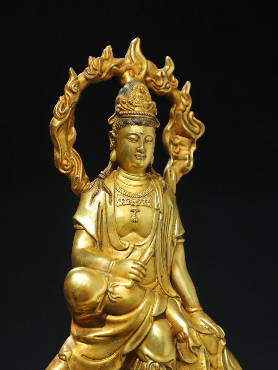Bronze gilded Guanyin Buddha statue