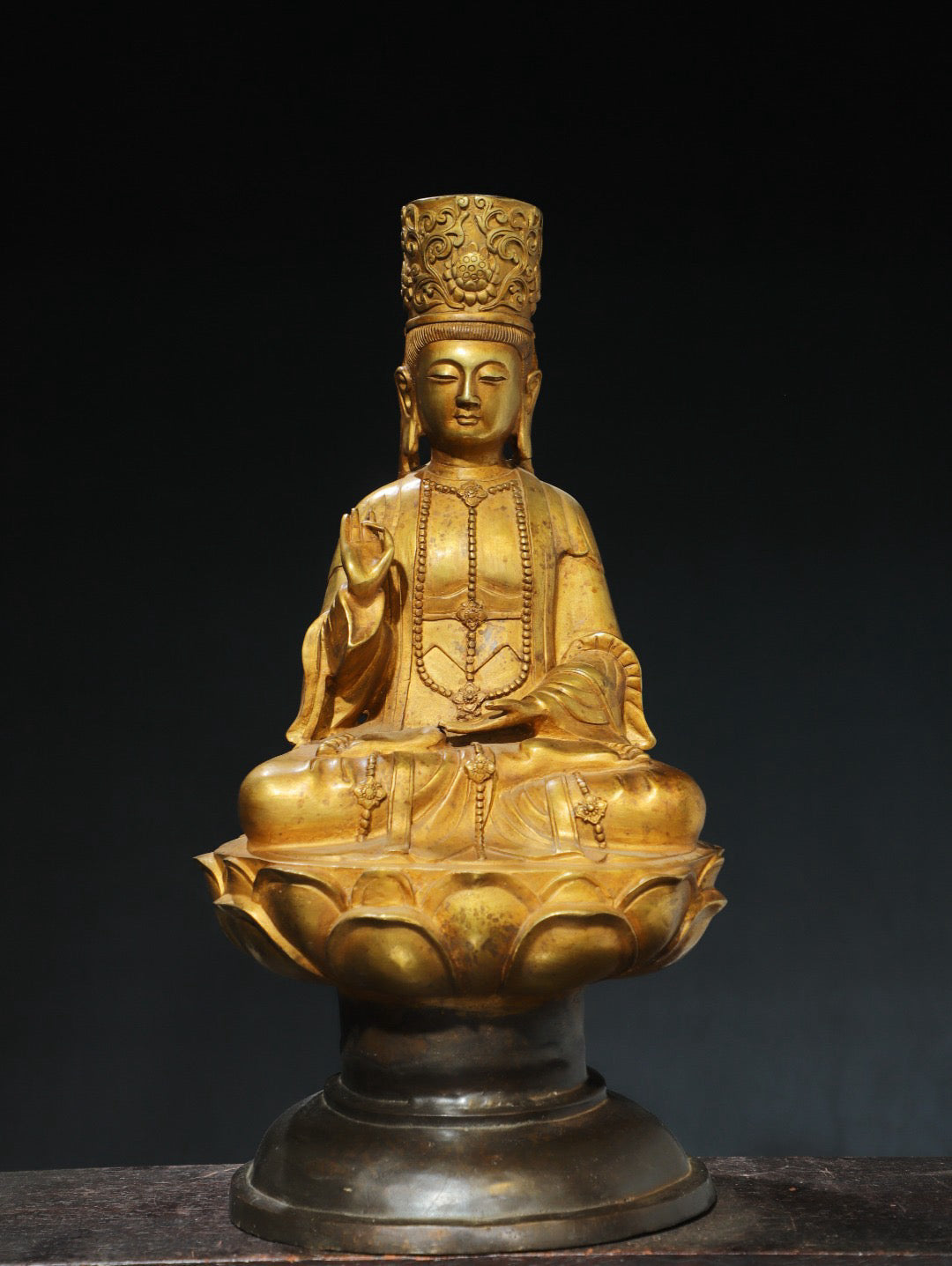 Bronze gilded Guanyin Buddha statue