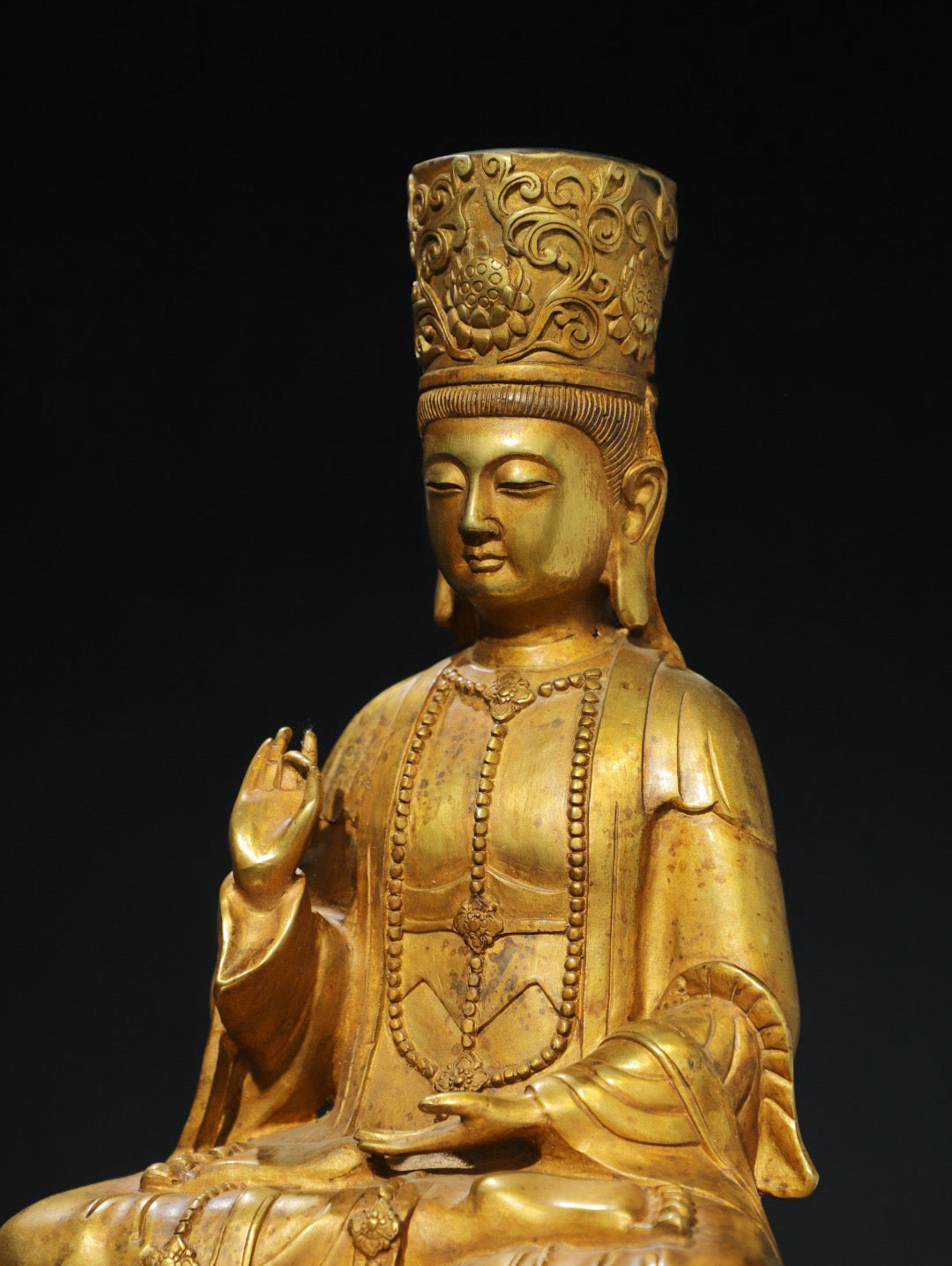 Bronze gilded Guanyin Buddha statue