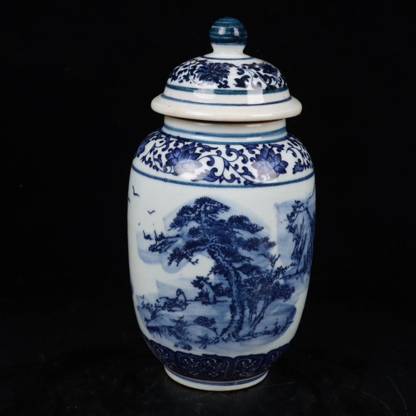 Blue and white landscape general jar