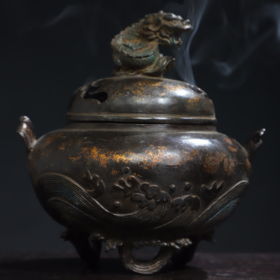 Chinese antique pure copper [dragon cover] incense burner