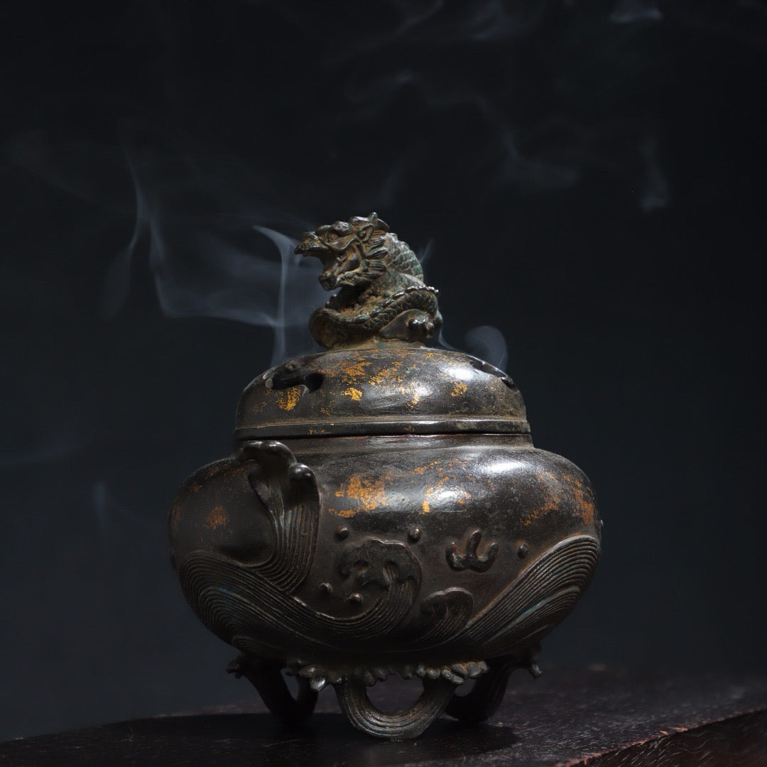 Chinese antique pure copper [dragon cover] incense burner